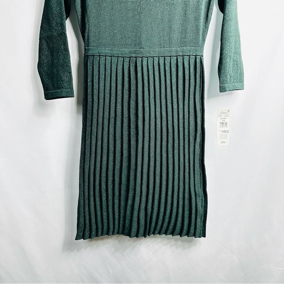NWT Studio One Women’s Sz Medium Dark Green Mock Neck Long Sleeve Pleated Dress - Picture 3 of 7